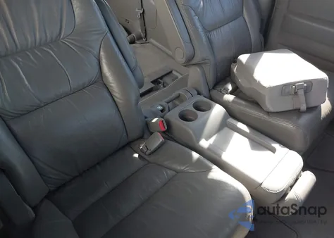 2010 Honda Odyssey Ex-L from USA, damaged, VIN 5FNRL3H63AB052895